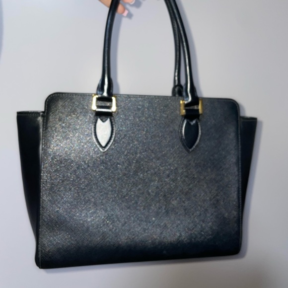 100% Authentic Prada Women's Medium Saffiano Leather Shoulder Tote Handbag - Picture 2 of 6